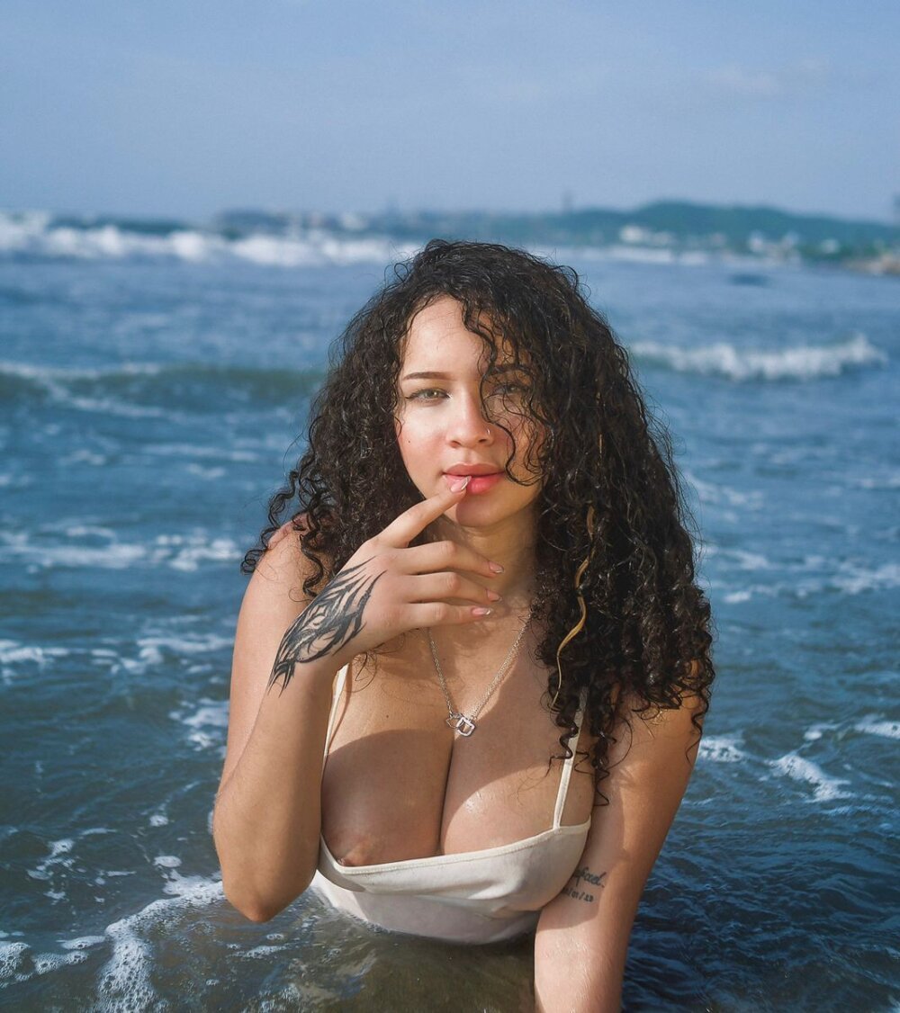 kenayfox profile photo