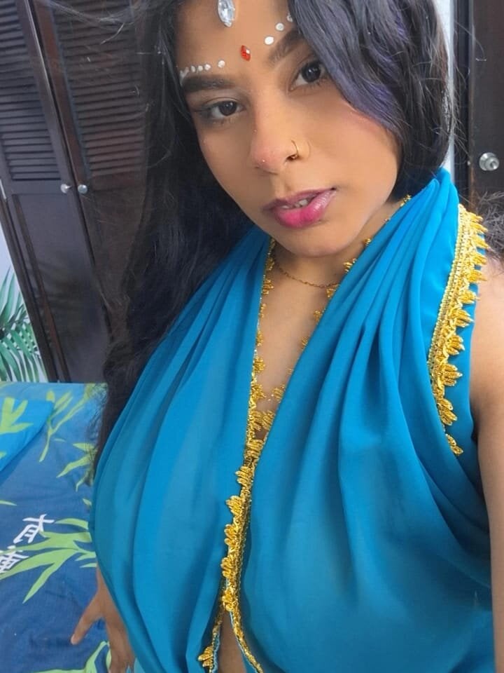 iniyalaboni profile photo