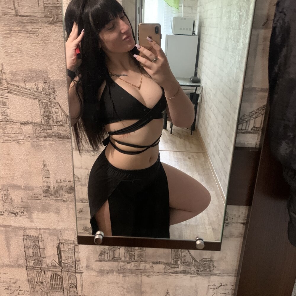Moniic_Moon profile photo
