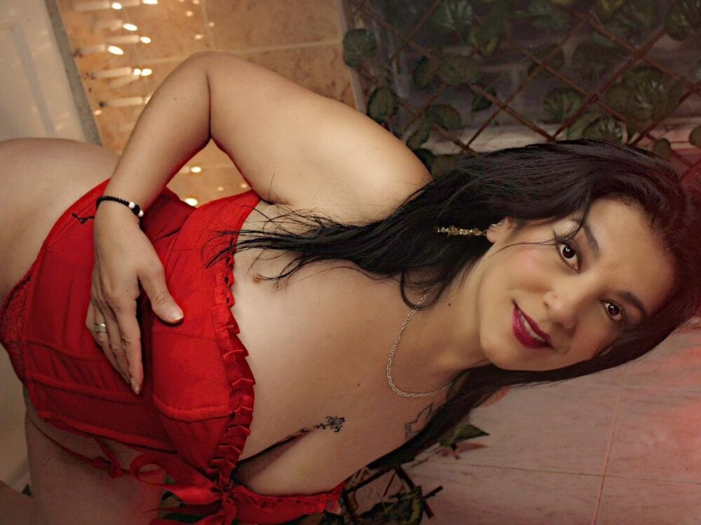 selena_yourmilf profile photo