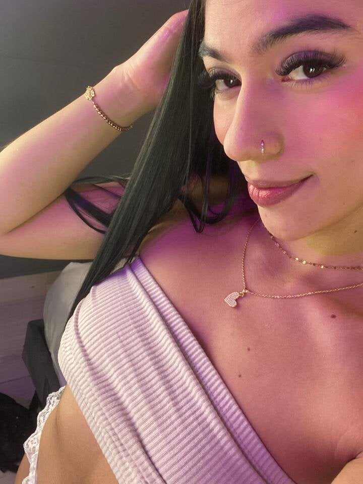 Nicolee19 profile photo