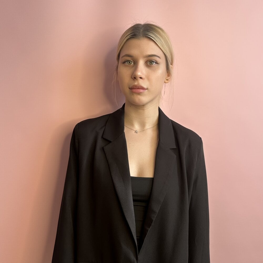 OdelynaFrake profile photo