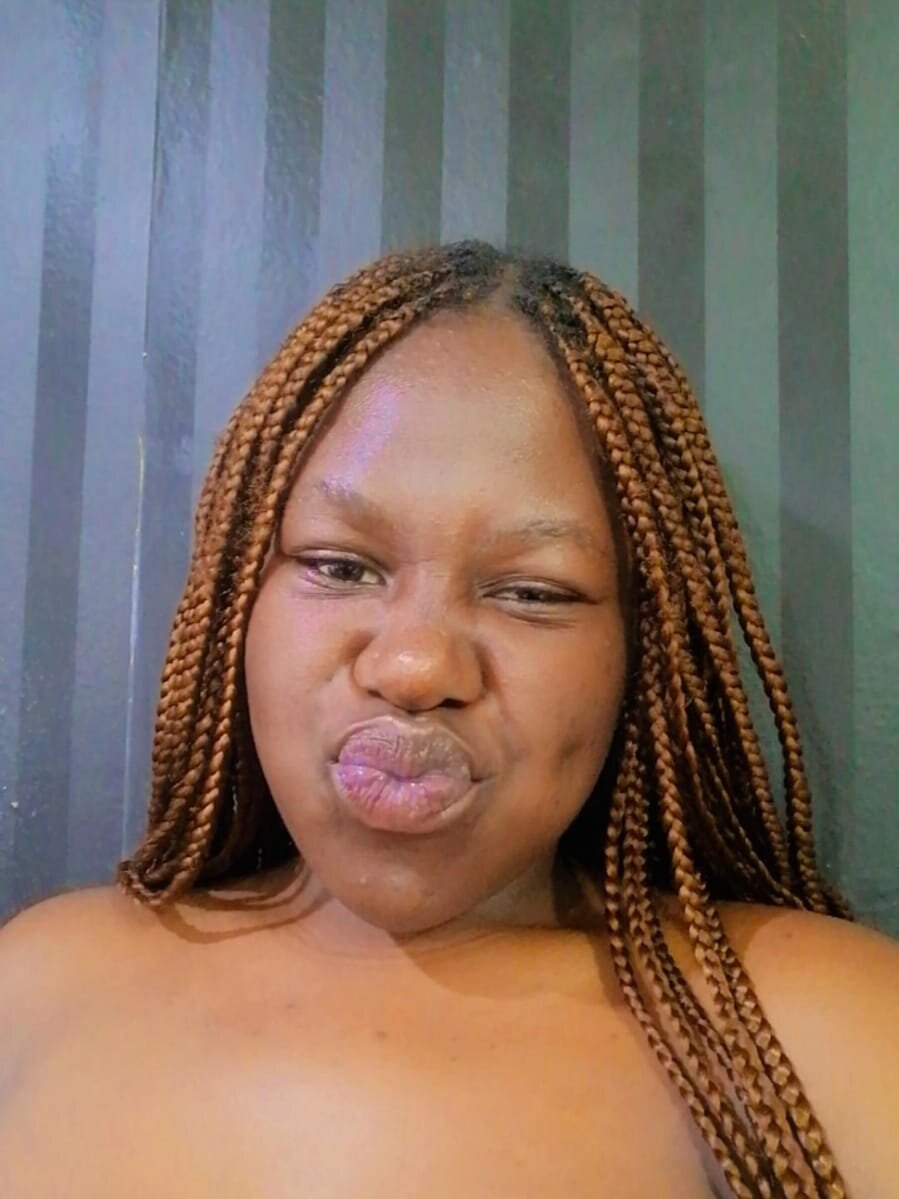 DarkBerryDiamond255 profile photo