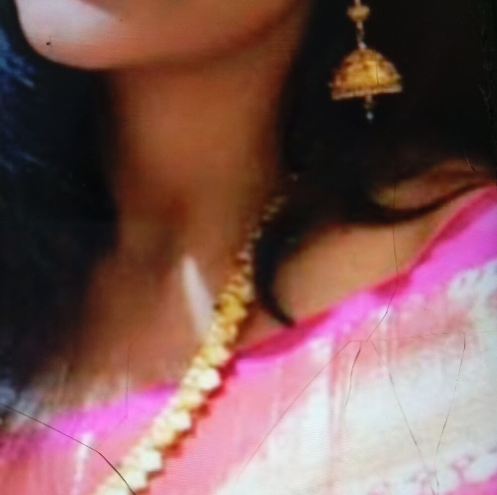 Tamil_sreelekha profile photo