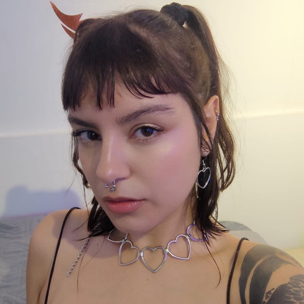 Ellaa_C profile photo
