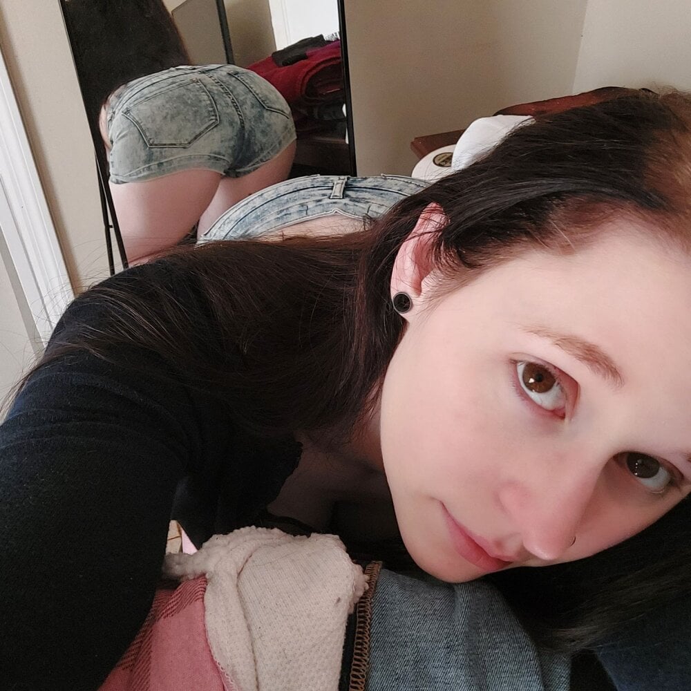 LilyFoxxx profile photo