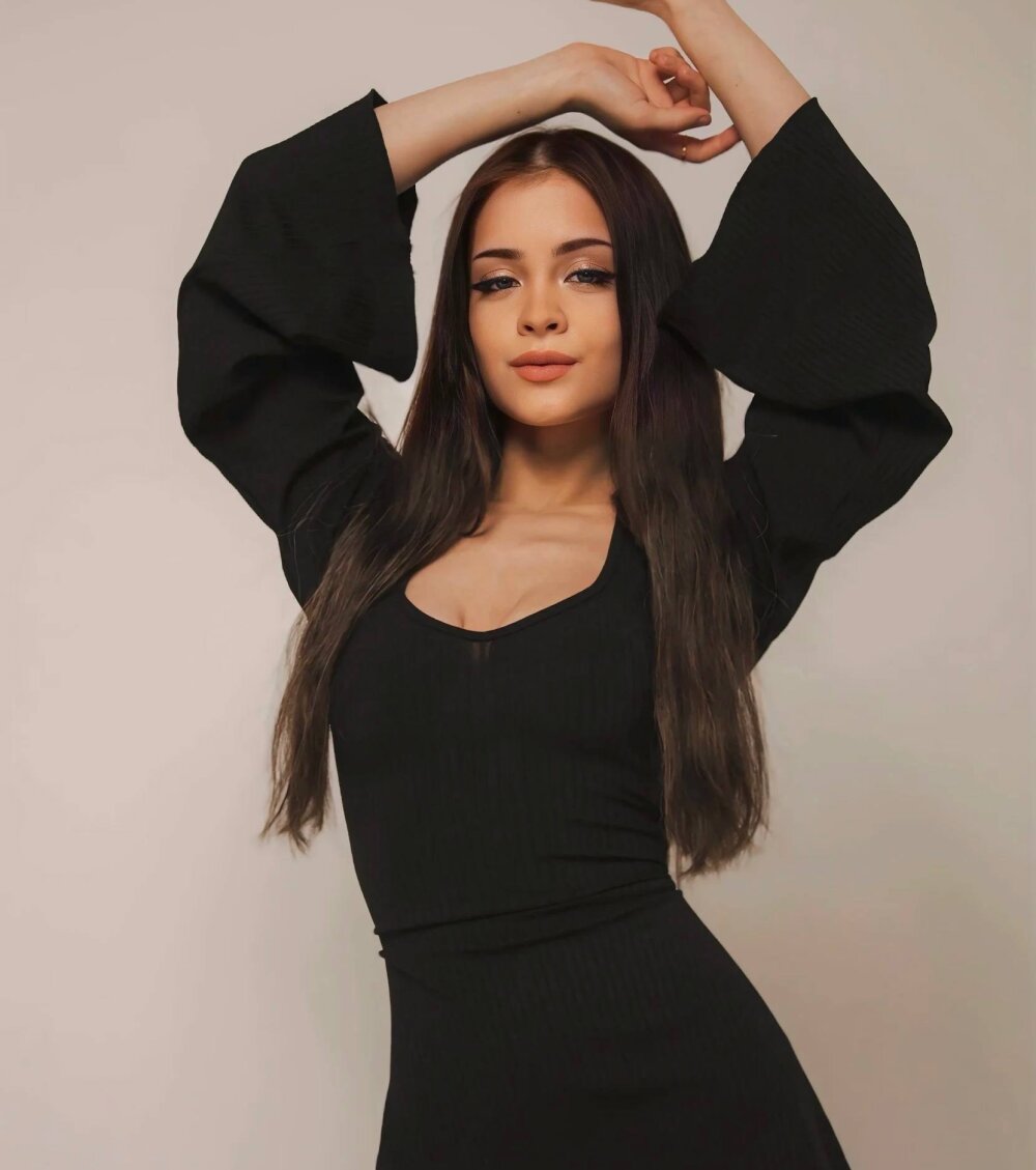 PretyLaura profile photo