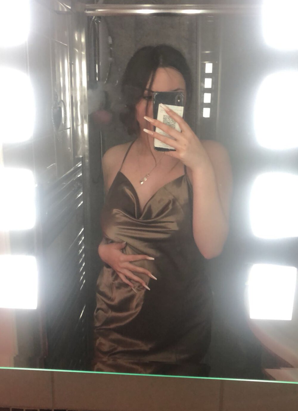 BustyBrunetteTeen profile photo