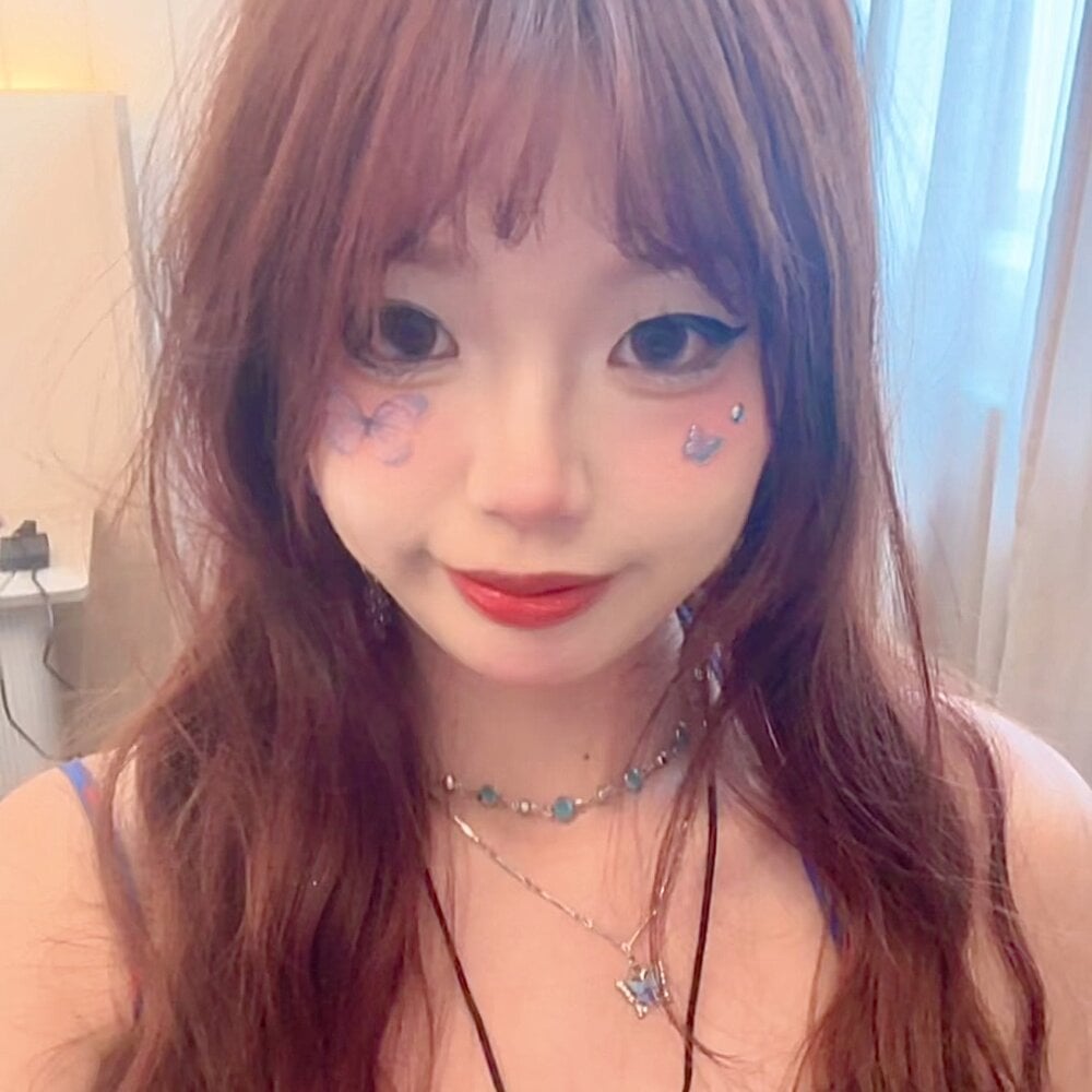 Angel-y profile photo