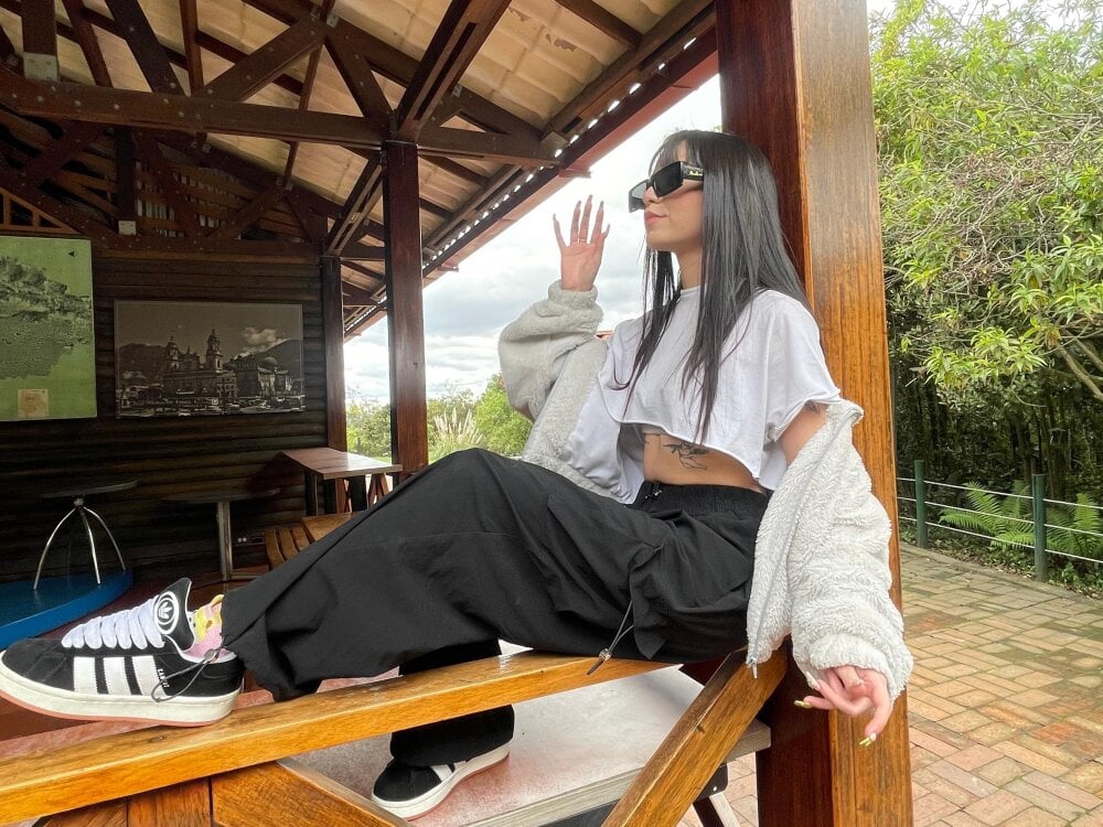 AriaBlush_18 profile photo