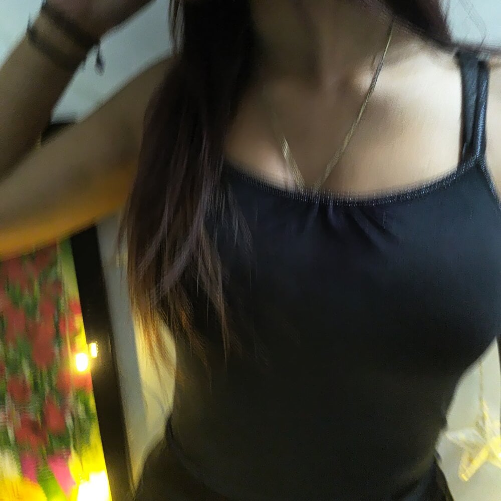 LOVE__STRIP profile photo