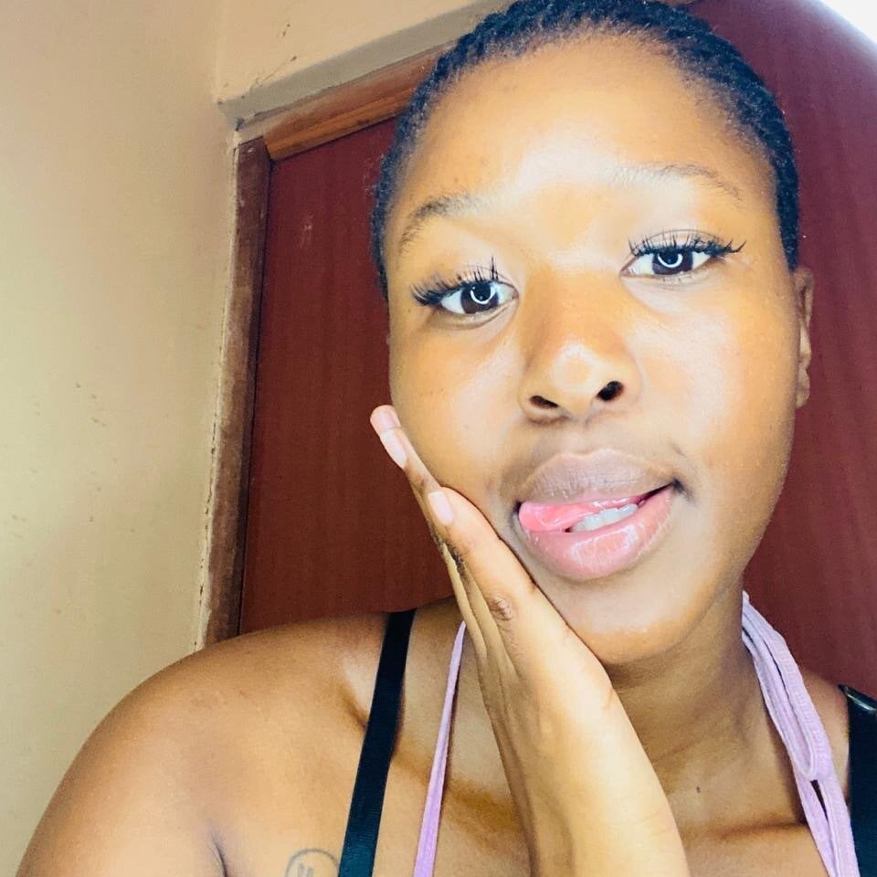 HornyTeen02 profile photo