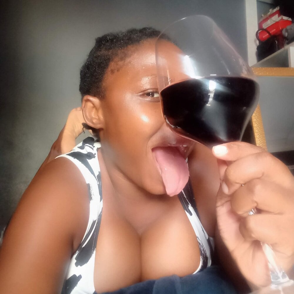 EbonyRose9 profile photo