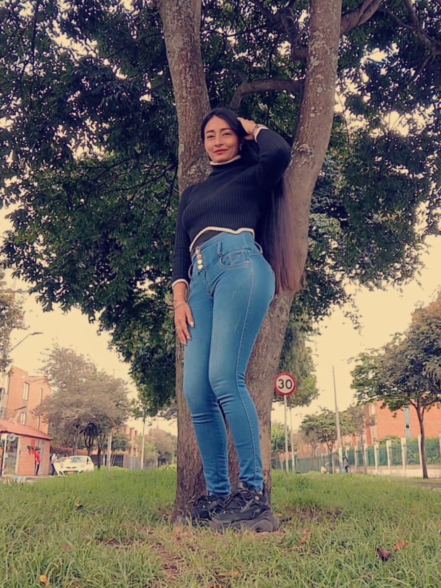 Bella_Office-Naughty1 profile photo