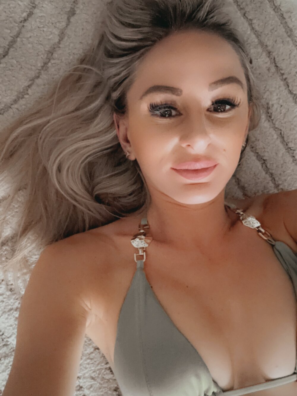 Liana_Lou profile photo