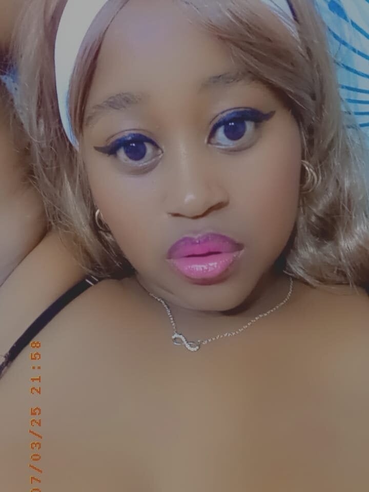 CURVYBUBBLEZ profile photo