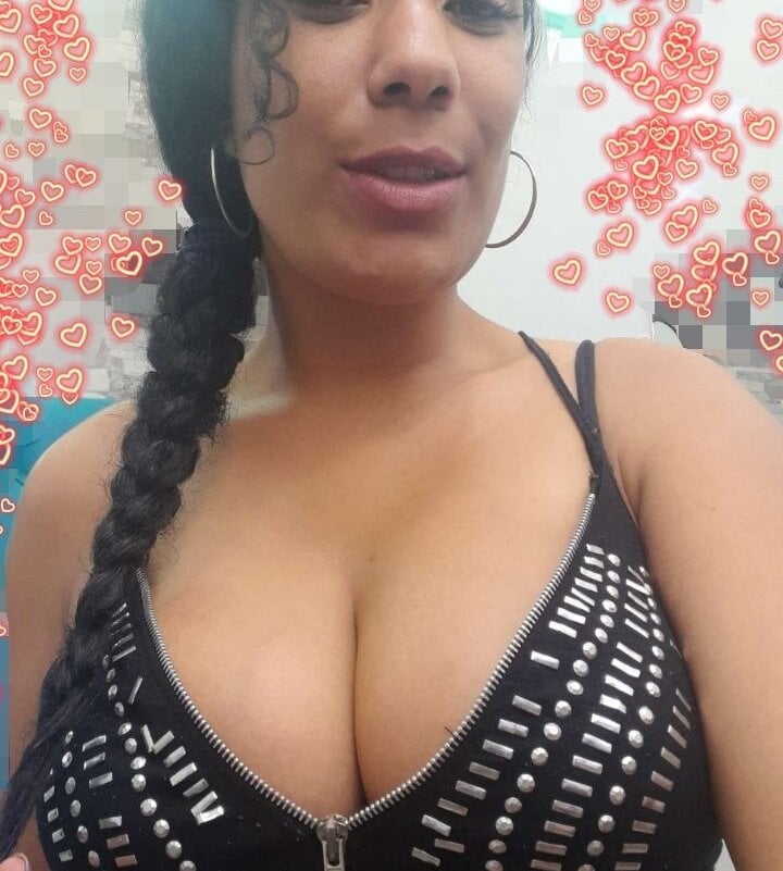 SalmaTits profile photo