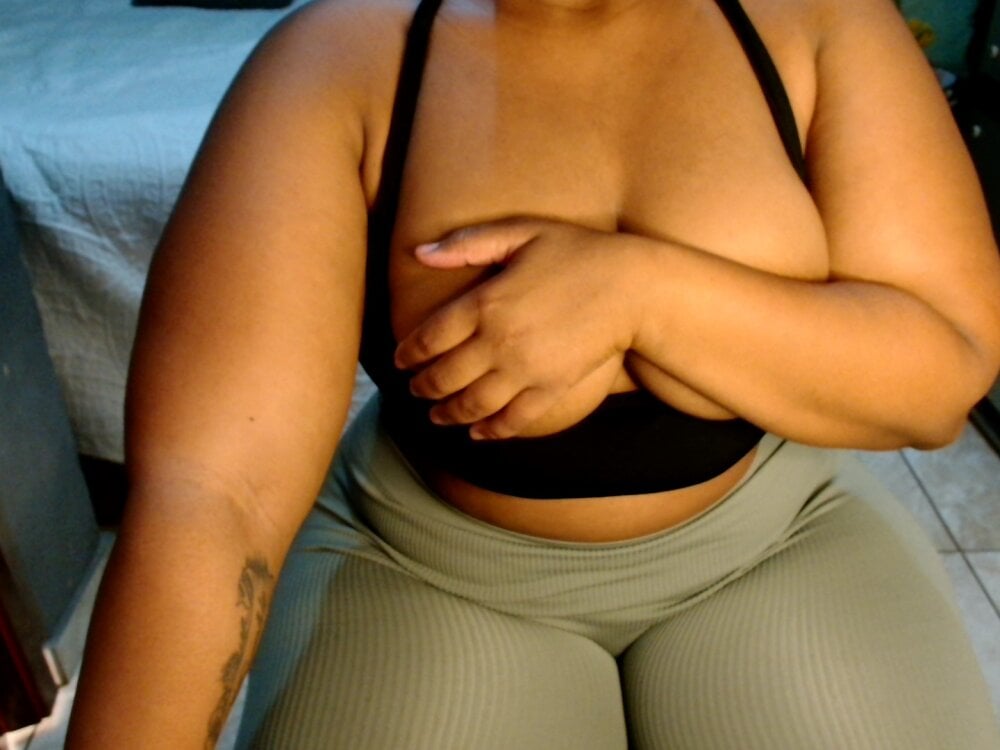 CURVEYDOLLXX profile photo